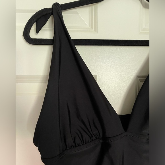 Old Navy Black Bathing Suit Plunge Neckline XXL Plus Size - Picture 2 of 4